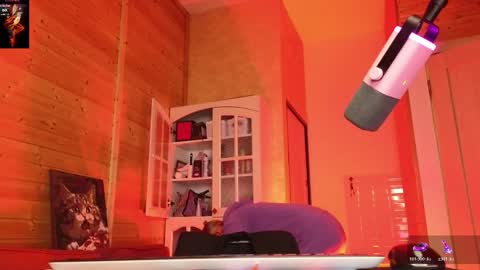 Lady online show from 04/23/26, 06:43