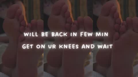 Snapshot of findomfeet_ chatting on 02/20/25, 08:36 Ashley online show from 02/20/25, 08:36