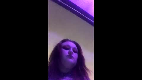 Snapshot of findommefoxi chatting on 01/16/25, 06:35 findommefoxi online show from 01/16/25, 06:35