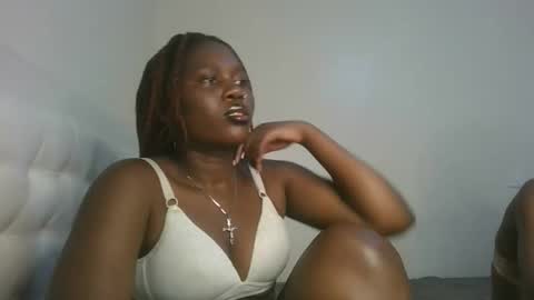 melanie online show from 11/03/25, 01:12