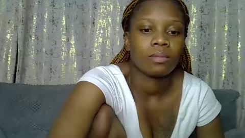 Snapshot of fine_queen12 chatting on 04/20/26, 05:48 fine_queen12 online show from 04/20/26, 05:48