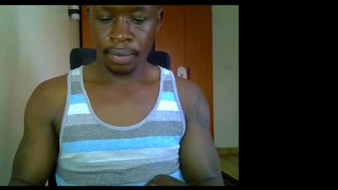 Snapshot of fineebony chatting on 05/16/26, 06:43 HOT AND SWEET online show from 05/16/26, 06:43