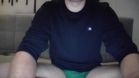 Snapshot of finn_99 chatting on 11/16/25, 01:39 Finn online show from 11/16/25, 01:39