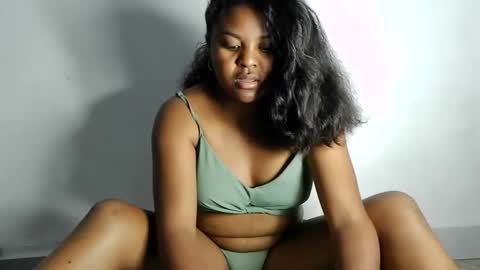 fiona_00 online show from 04/14/26, 08:09