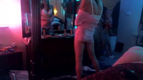 Snapshot of fionajamez chatting on 04/05/26, 04:42 J online show from 04/05/26, 04:42