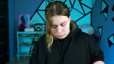 Snapshot of fioramarmoris chatting on 12/28/24, 05:12 fiora online show from 12/28/24, 05:12