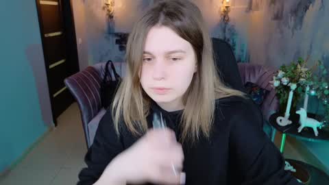 Snapshot of fioramarmoris chatting on 01/16/25, 12:09 fiora online show from 01/16/25, 12:09