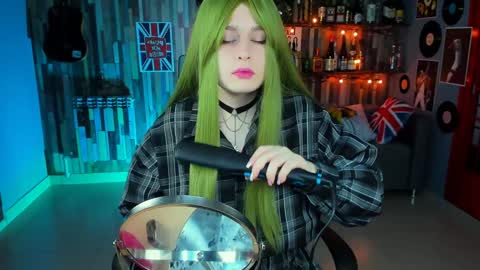 Snapshot of fioramarmoris chatting on 01/19/25, 08:29 fiora online show from 01/19/25, 08:29