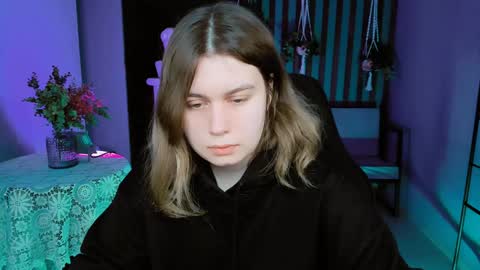 Snapshot of fioramarmoris chatting on 01/25/25, 05:07 fiora online show from 01/25/25, 05:07