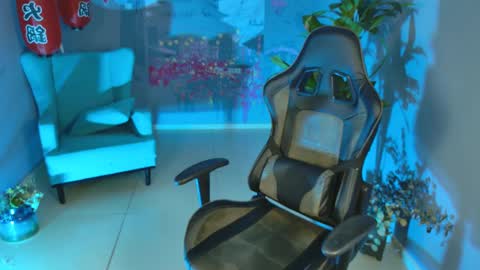 Snapshot of fioramarmoris chatting on 02/15/25, 08:33 fiora online show from 02/15/25, 08:33