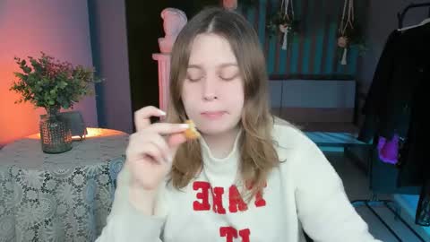 Snapshot of fioramarmoris chatting on 03/02/25, 05:12 fiora online show from 03/02/25, 05:12