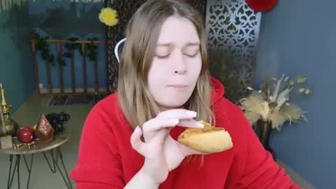 Snapshot of fioramarmoris chatting on 03/09/25, 05:11 fiora online show from 03/09/25, 05:11