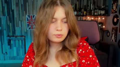 Snapshot of fioramarmoris chatting on 10/17/25, 12:30 fiora online show from 10/17/25, 12:30