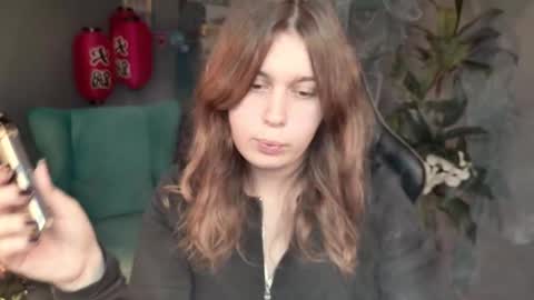 Snapshot of fioramarmoris chatting on 11/13/25, 01:21 fiora online show from 11/13/25, 01:21