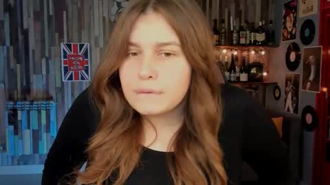 Snapshot of fioramarmoris chatting on 11/28/25, 01:25 fiora online show from 11/28/25, 01:25