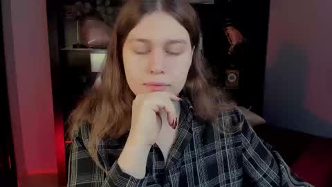 Snapshot of fioramarmoris chatting on 02/15/26, 05:15 fiora online show from 02/15/26, 05:15