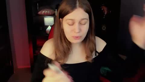 Snapshot of fioramarmoris chatting on 02/27/26, 08:03 fiora online show from 02/27/26, 08:03