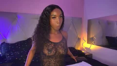 Fiorela Lenin  online show from 02/16/26, 07:10