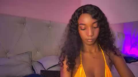 Fiorela Lenin  online show from 04/11/26, 04:55