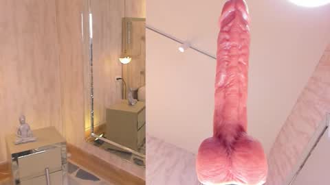 fiorellaricci_ online show from 11/22/25, 01:54