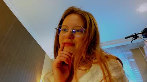 fire_luna online show from 01/08/25, 08:16