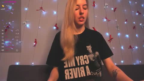 Snapshot of fire_moth chatting on 01/19/26, 06:17 Bellatrix online show from 01/19/26, 06:17