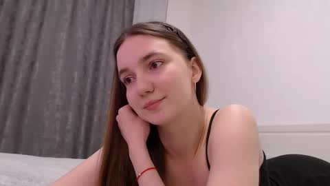 fireflies_fly_ online show from 01/06/26, 06:33