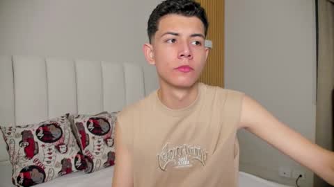 Nicolas online show from 11/22/25, 01:21