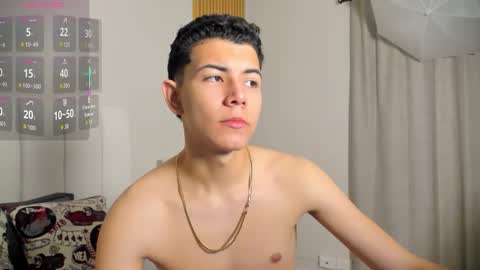 Nicolas online show from 11/29/25, 01:25