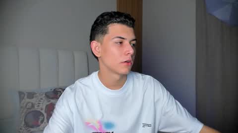 Snapshot of fireguy_99 chatting on 01/10/26, 12:51 Nicolas online show from 01/10/26, 12:51