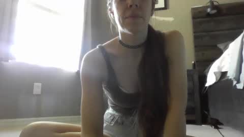 Snapshot of firepixiee420 chatting on 10/22/25, 09:14 Bratty online show from 10/22/25, 09:14