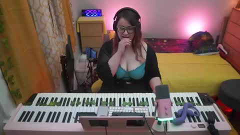 Snapshot of fireproofcuriousity chatting on 02/12/26, 05:57 Lio Roxy online show from 02/12/26, 05:57