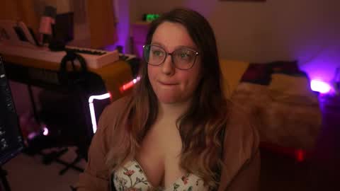 Snapshot of fireproofcuriousity chatting on 03/25/26, 02:50 Lio Roxy online show from 03/25/26, 02:50