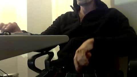 Snapshot of fit__daddy chatting on 02/22/26, 01:18 Daddy Cool online show from 02/22/26, 01:18