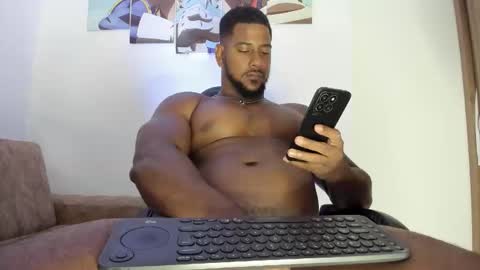 Snapshot of fit_fray chatting on 05/06/26, 03:50 FRAIDER online show from 05/06/26, 03:50