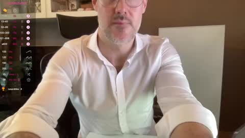 Snapshot of fit_rubinho chatting on 01/09/25, 09:06 Rubn online show from 01/09/25, 09:06