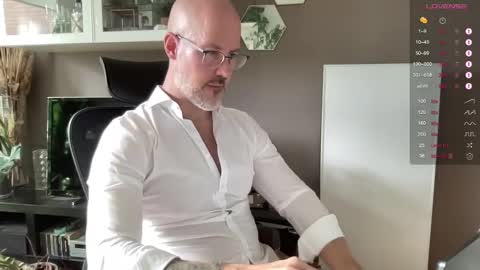 Snapshot of fit_rubinho chatting on 09/22/25, 12:29 Rubn online show from 09/22/25, 12:29