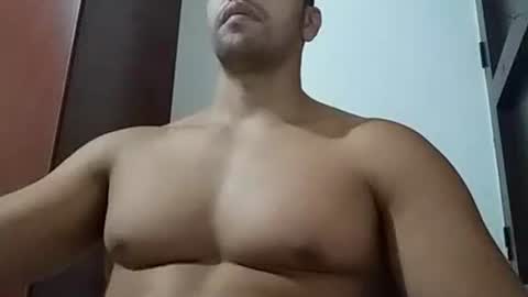 fitchestabs_69 online show from 11/17/25, 03:40