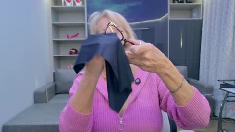 Snapshot of fitcougarcb chatting on 02/06/26, 07:50 Bianca online show from 02/06/26, 07:50