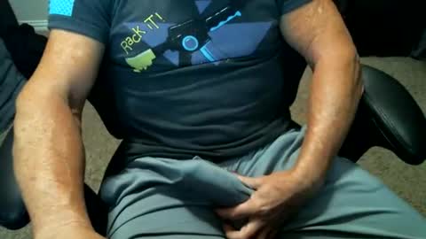 fitguy40 online show from 04/22/26, 03:20