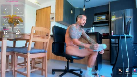 Elias Valencia online show from 03/31/26, 01:44