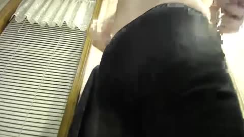 Snapshot of fitshow75 chatting on 01/26/25, 03:06  Links in Bio below online show from 01/26/25, 03:06