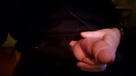 Snapshot of fiveforwilly1 chatting on 01/06/25, 07:31 Markus online show from 01/06/25, 07:31