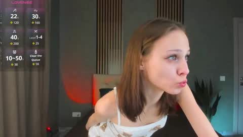 im Linda please give me thumbs up online show from 01/11/26, 09:58