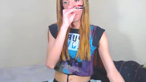 Snapshot of flacats23cm chatting on 01/07/25, 07:28 flats23cm online show from 01/07/25, 07:28
