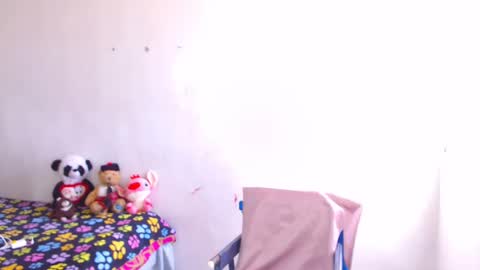 Snapshot of flacats23cm chatting on 02/11/25, 07:27 flats23cm online show from 02/11/25, 07:27