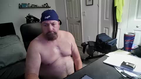 Snapshot of flaguy3233 chatting on 01/05/25, 08:31 Florida guy online show from 01/05/25, 08:31