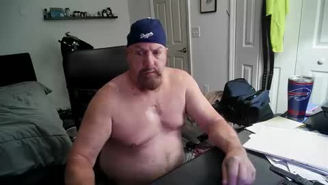 Snapshot of flaguy3233 chatting on 01/06/25, 04:47 Florida guy online show from 01/06/25, 04:47