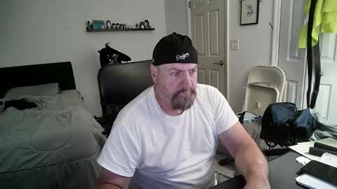 Snapshot of flaguy3233 chatting on 01/09/25, 09:05 Florida guy online show from 01/09/25, 09:05