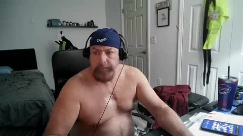 Snapshot of flaguy3233 chatting on 01/30/25, 07:50 Florida guy online show from 01/30/25, 07:50